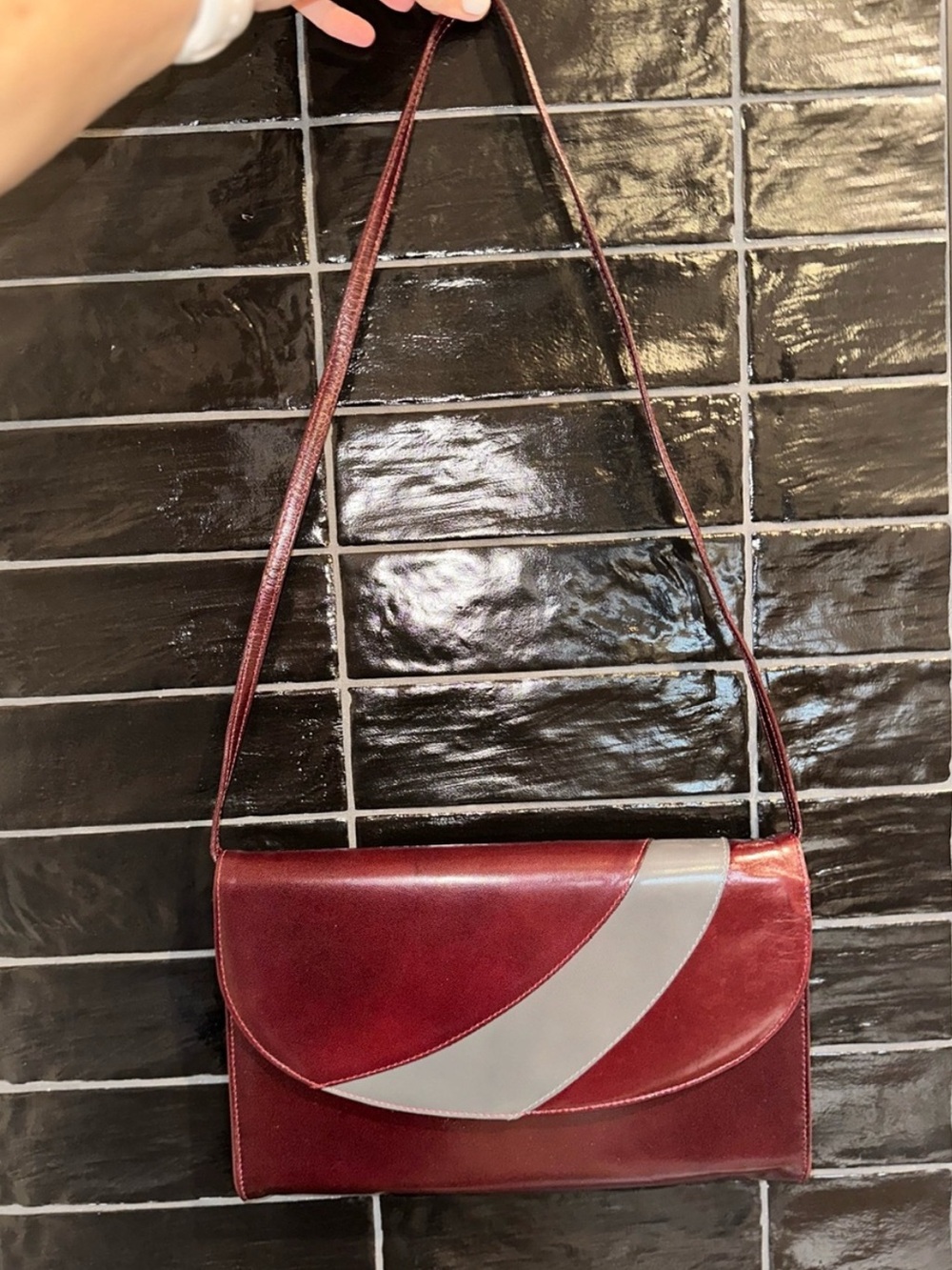 Bally 2-Way Shoulder Bag /
Clutch | Made in Italy |
Burgundy Leather Vintage - Picture 4 of 17
